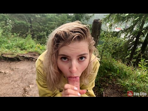 ❤️ Batang babae swallows cum pagkatapos ng isang pampublikong blowjob - Eva Elfi ️❌ Porno sa amin ❌️❤